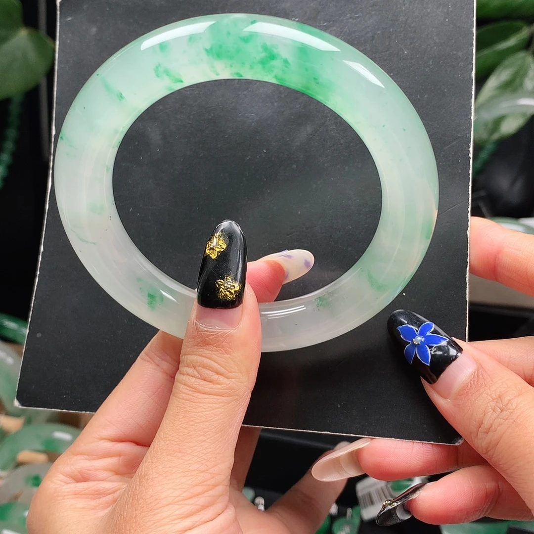 石英质玉未镶嵌手镯59