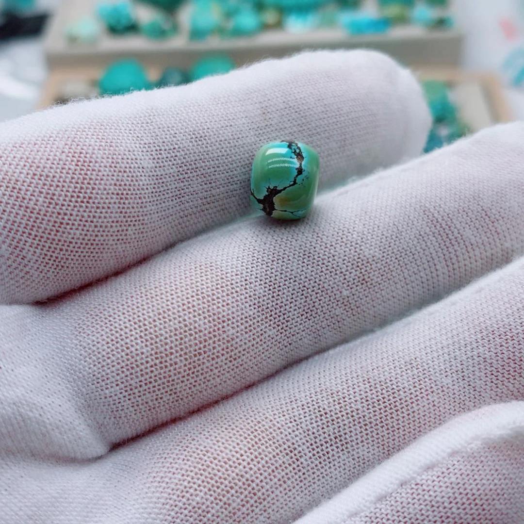 绿松石未镶嵌挂件