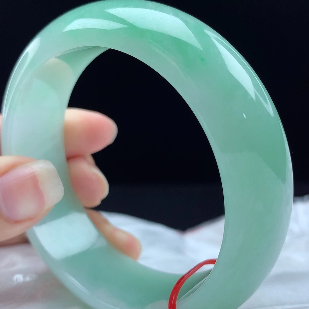 未镶嵌手镯翡翠97006，