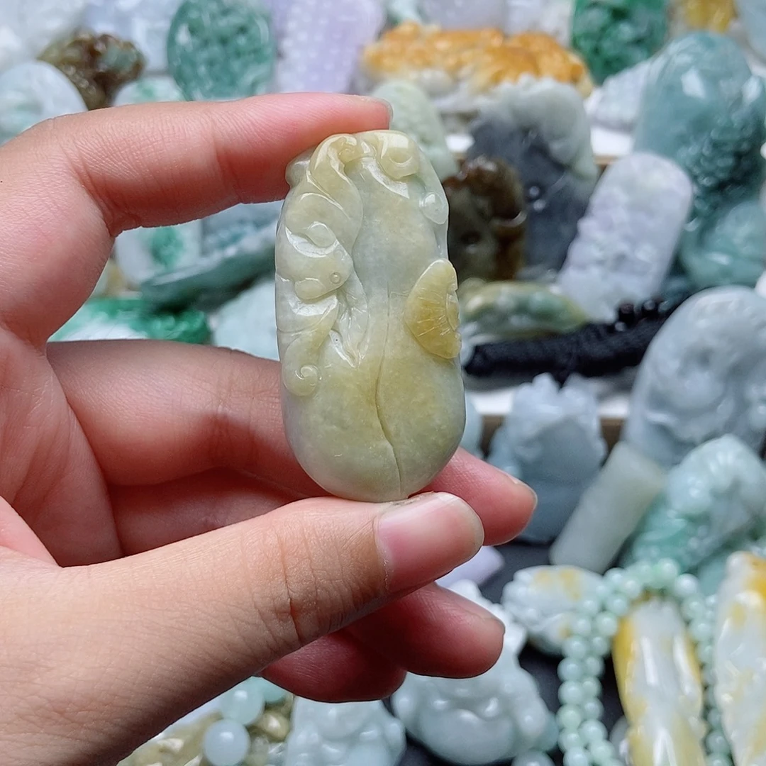 翡翠未镶嵌颈饰翡翠