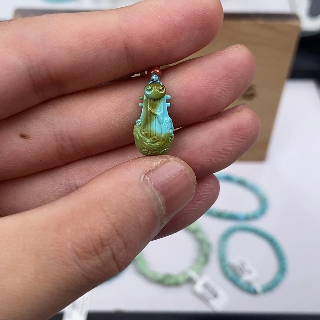 绿松石未镶嵌珠宝奇石