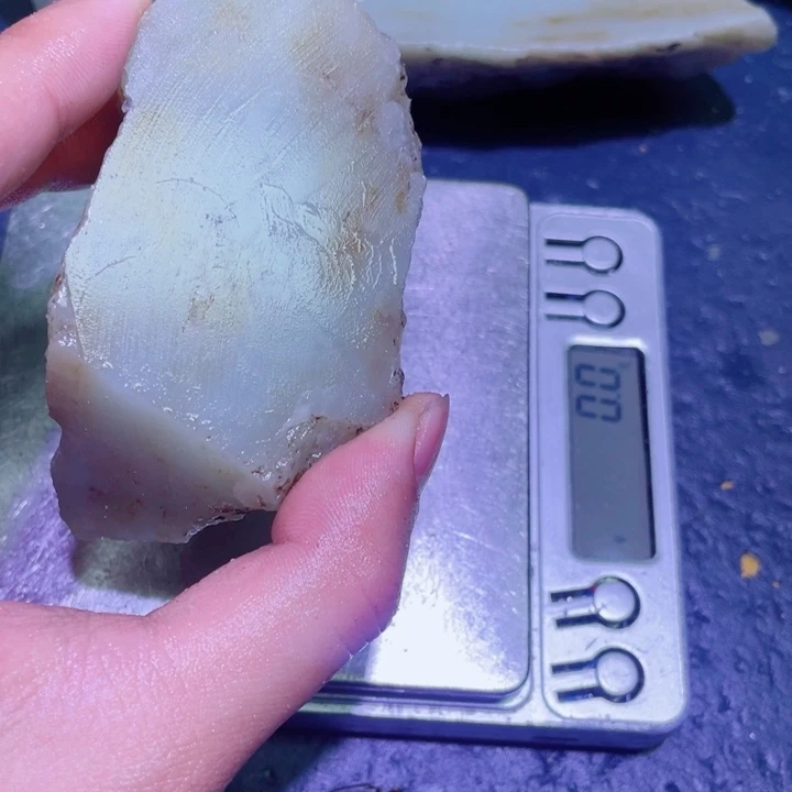 和田玉未镶嵌珠宝半成品