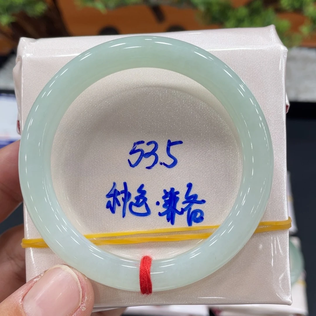 未镶嵌手镯翡翠翡翠