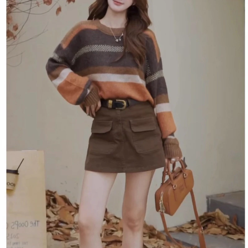 2025大漂亮百搭显瘦休闲撞色圆领毛衣+百显瘦气质A字工装裙裤套装