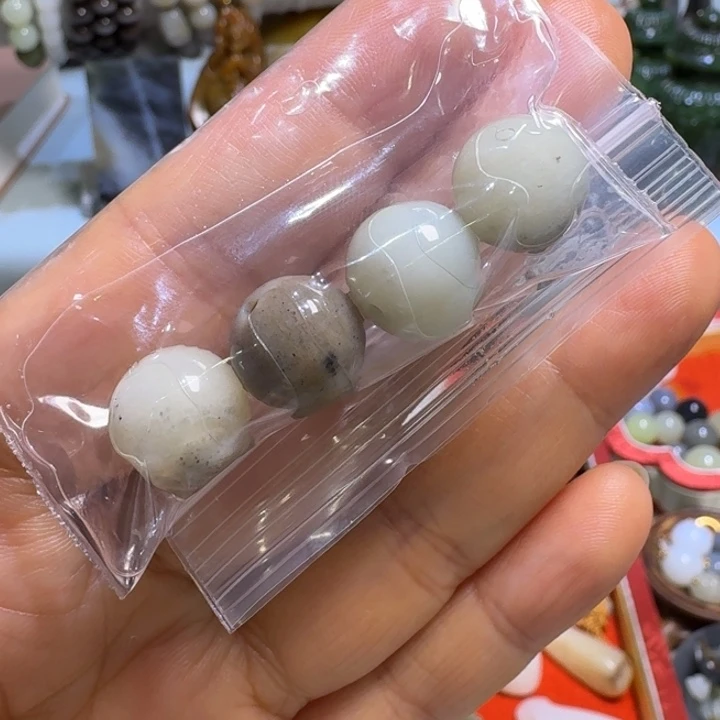 和田玉（子料）未镶嵌车挂