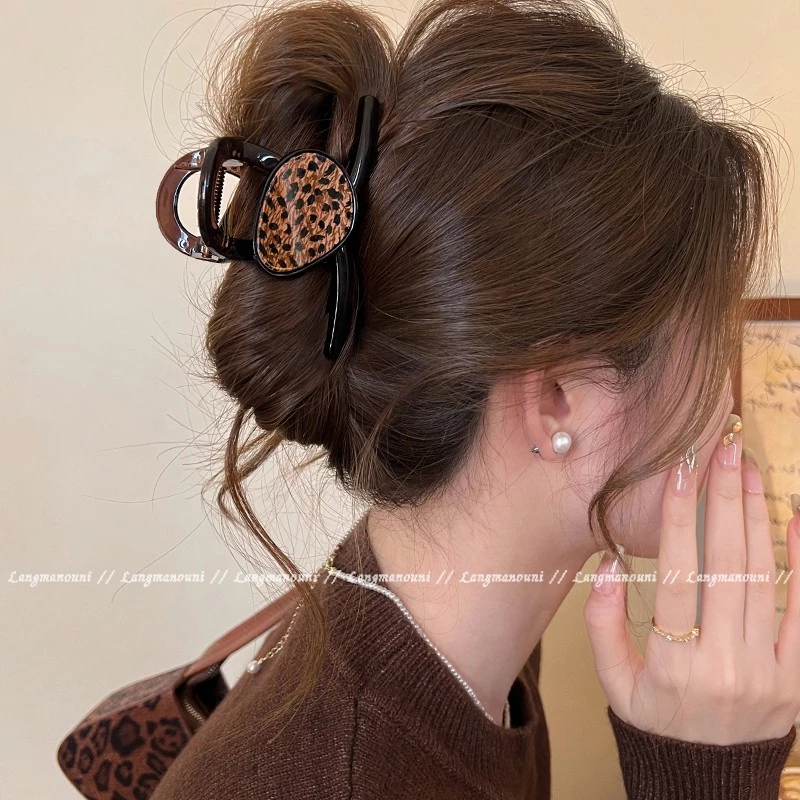 美拉德豹纹抓夹女高级感发夹后脑勺发量多大号秋冬新款鲨鱼夹头饰