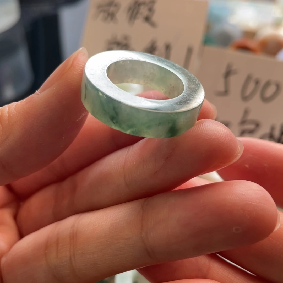 定制翡翠未镶嵌戒指