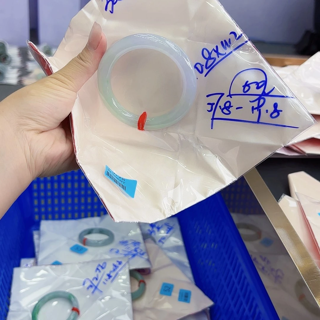 翡翠手镯未镶嵌精品•圈口58/60