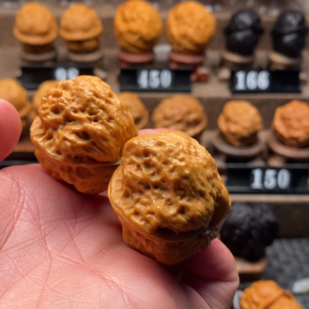 文玩核桃把件铁核桃