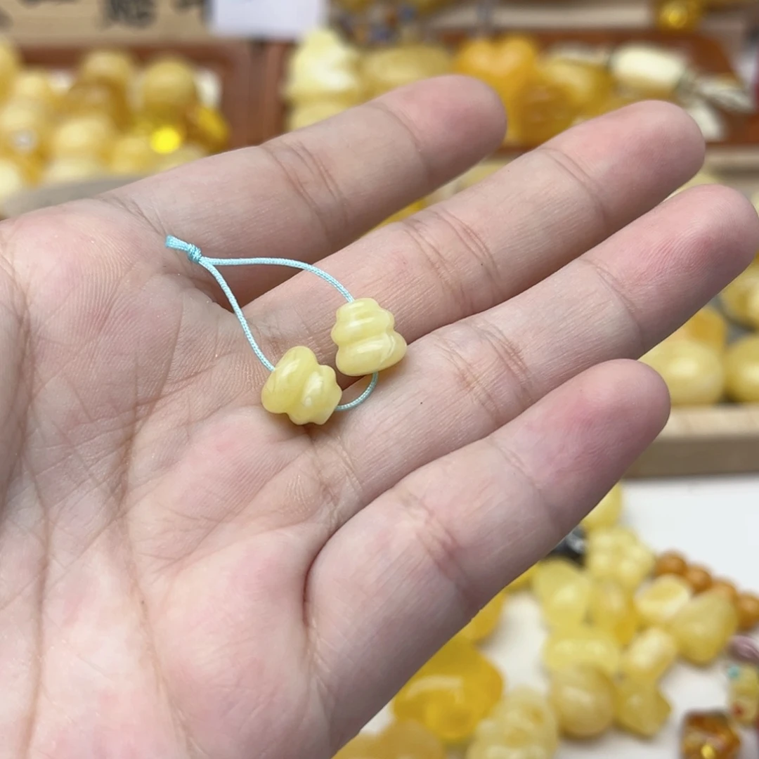 裸石蜜蜡未镶嵌配饰