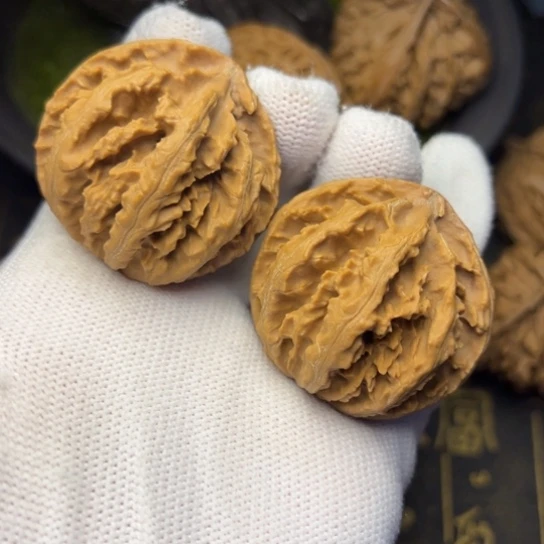 文玩核桃把件秦岭核桃10