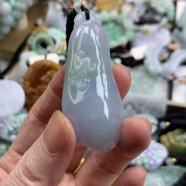 翡翠未镶嵌颈饰吊坠