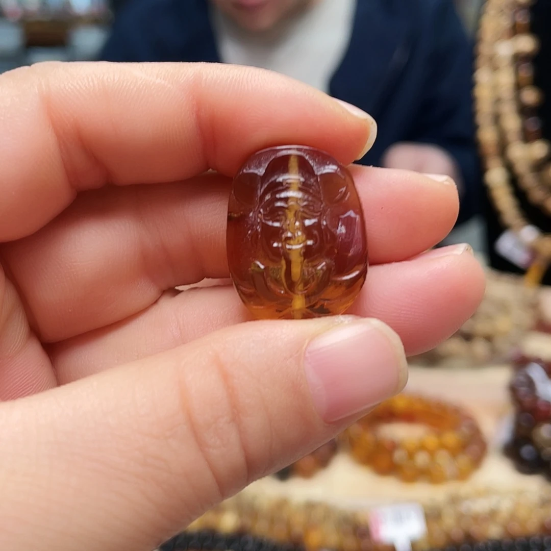 琥珀裸石未镶嵌大