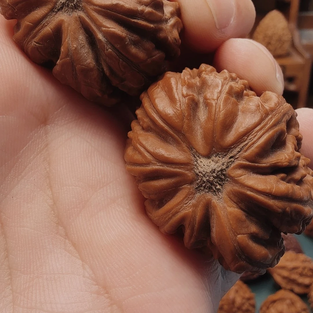 文玩核桃吊坠绝版fty