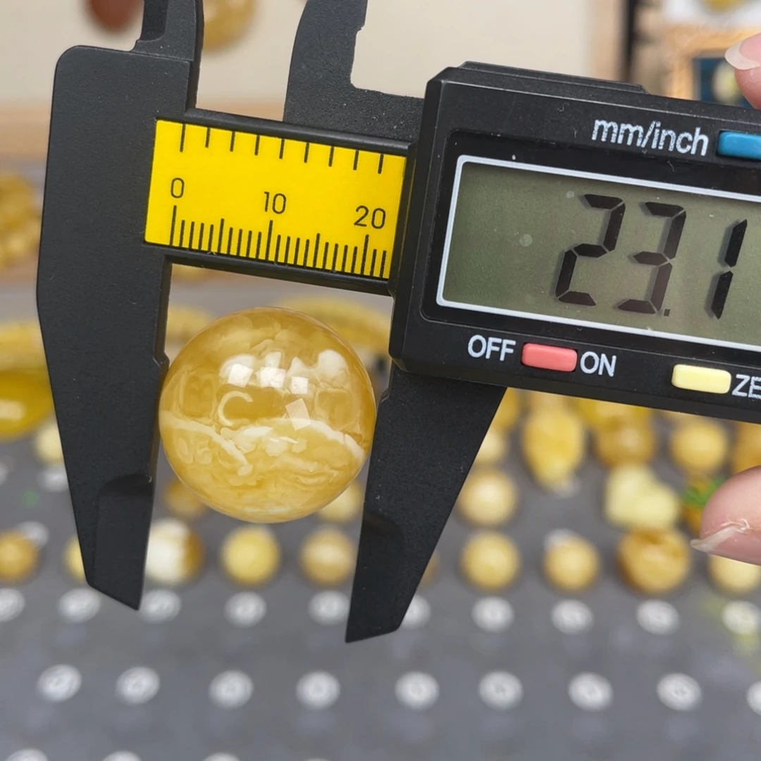 琥珀未镶嵌裸石50号