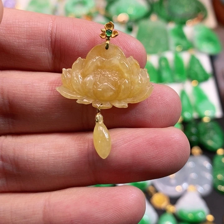 颈饰未镶嵌翡翠吊坠