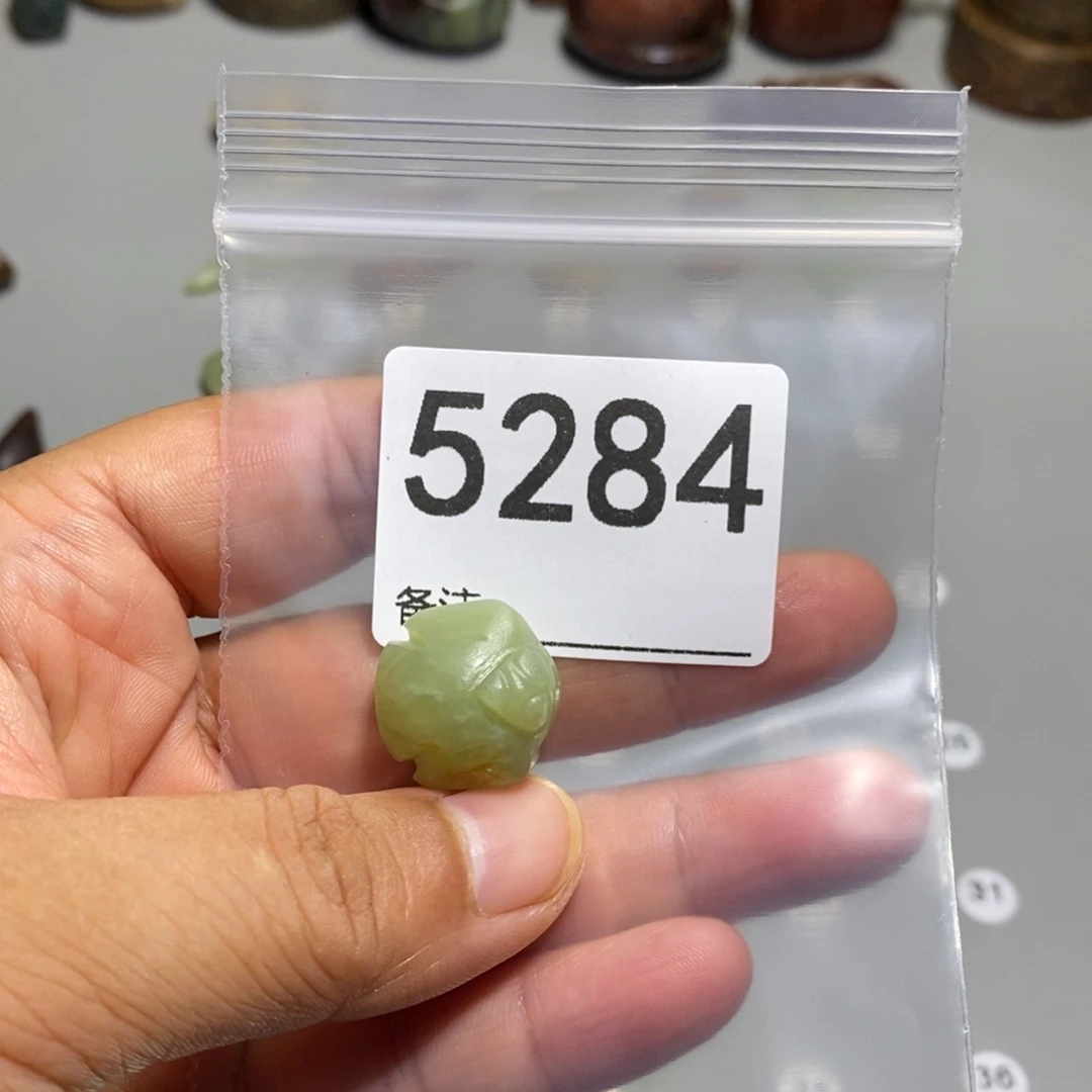 岫岩河磨玉（透闪石质玉）未镶嵌颈饰?**?