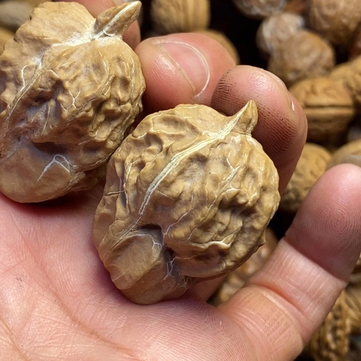 桃核吊坠有遐思96