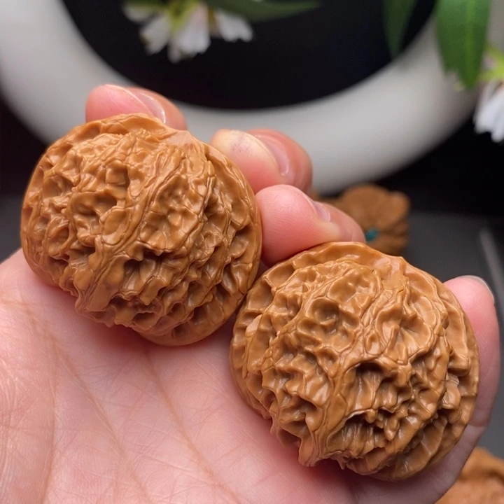 对***友文玩核桃把件苹果园42