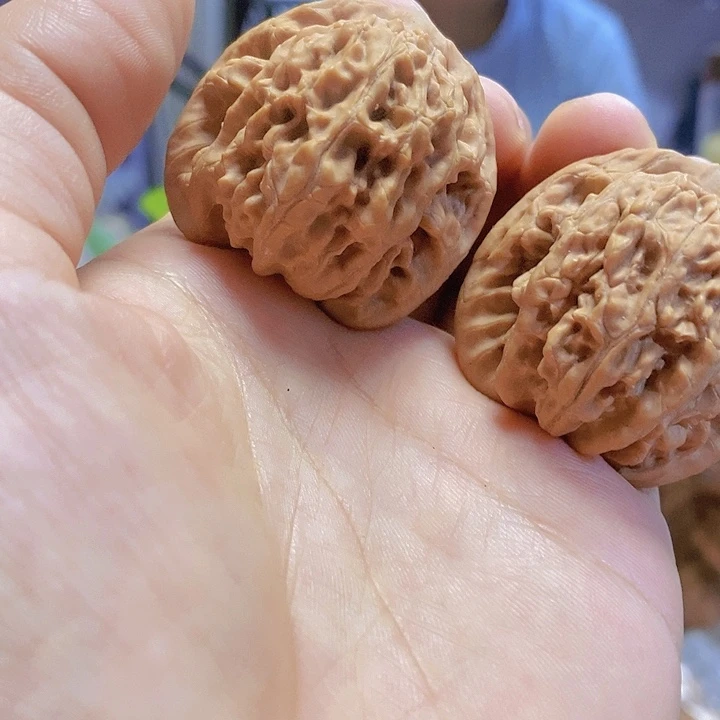 【闪购商品】核桃把件38蜡皮霞云岭