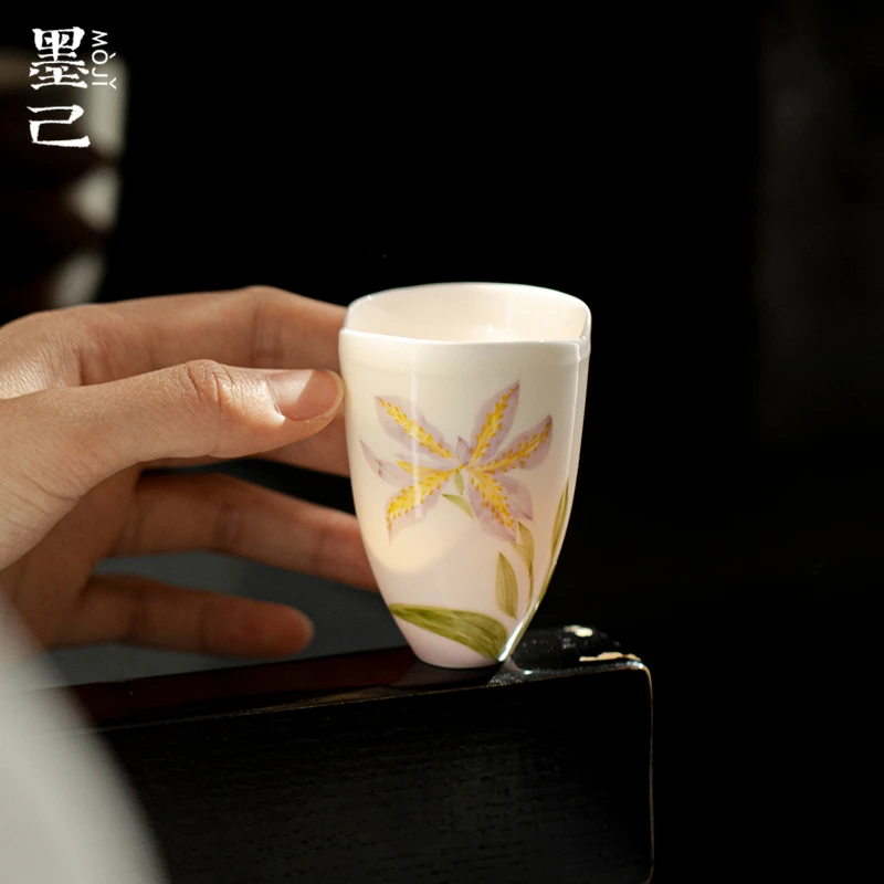 墨己玉泥紫烟鸢尾陶瓷闻香杯功夫茶具家用聚香茶杯品茗杯陶瓷单杯