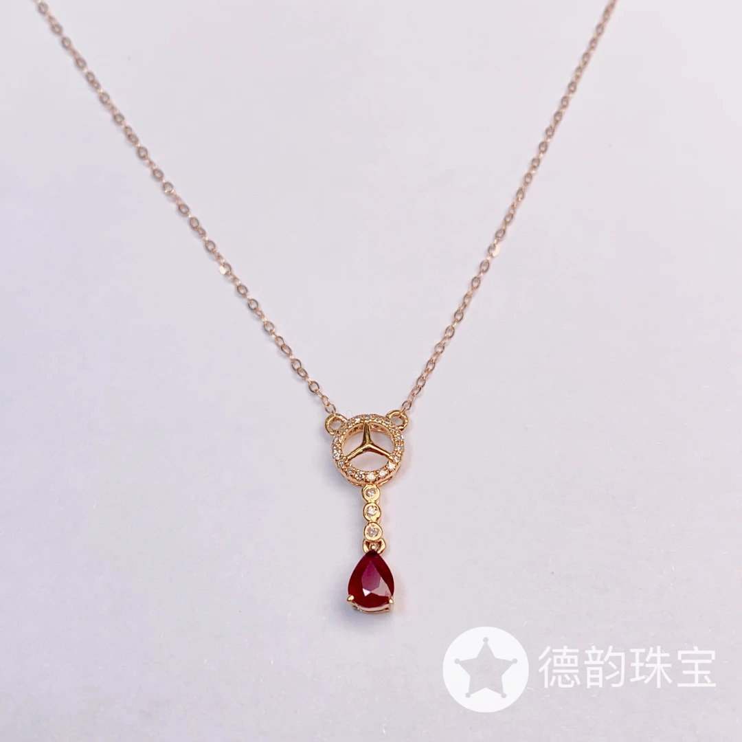 18K金镶嵌红宝石项链