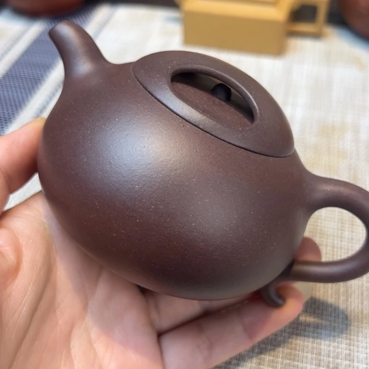 茶壶紫砂牛盖，容量200毫升，紫泥