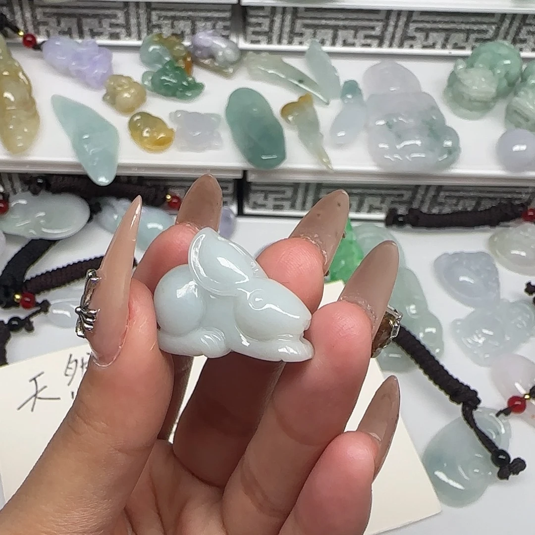 翡翠未镶嵌颈饰78