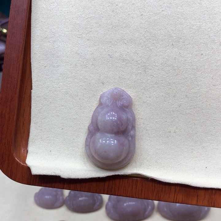 石英质玉颈饰未镶嵌