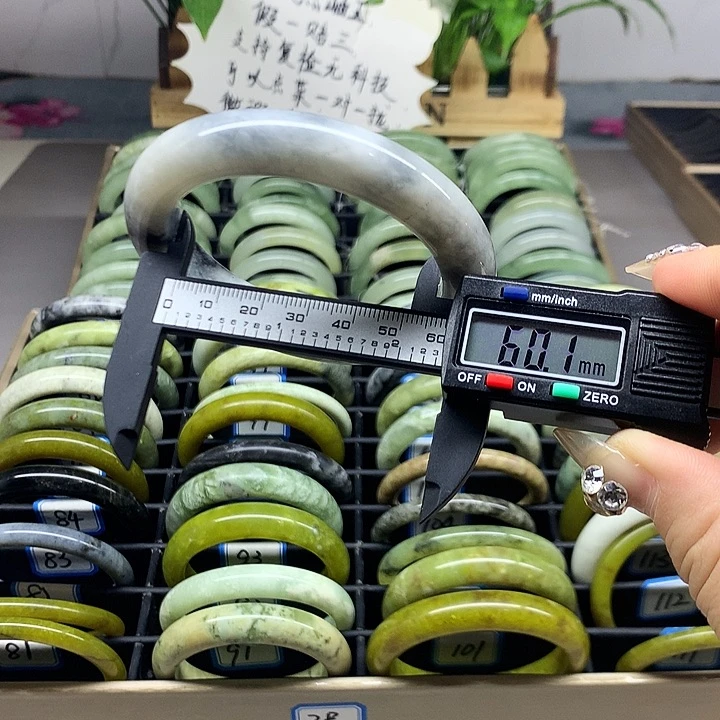 未镶嵌蛇纹石玉手镯109
