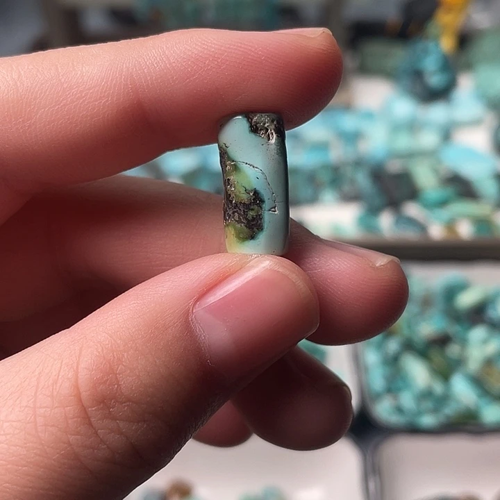 绿松石未镶嵌吊坠