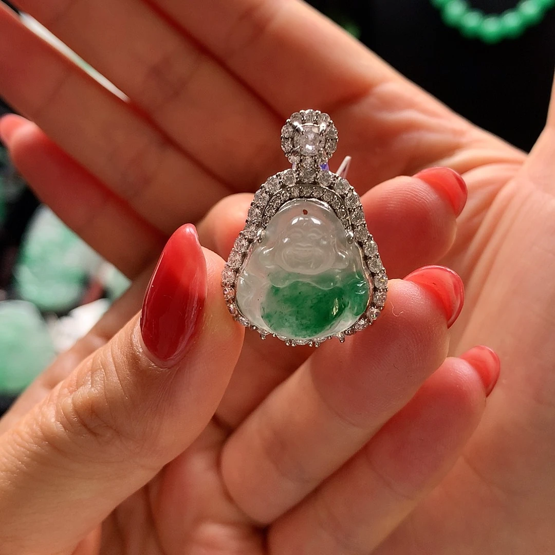 石英质玉未镶嵌吊坠