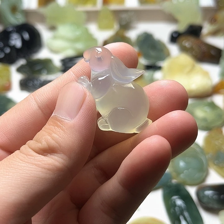 蛇纹石玉未镶嵌颈饰宝*妈