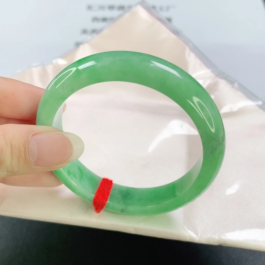 翡翠手镯未镶嵌52.2圈