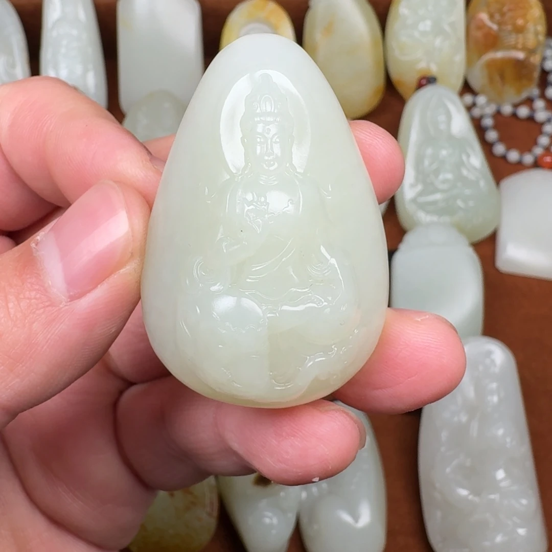 和田玉未镶嵌颈饰