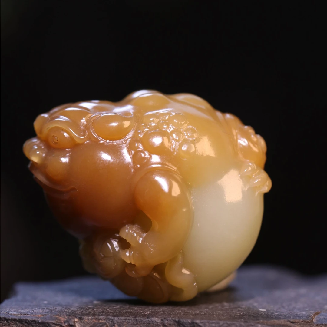 和田玉糖白金蟾吊坠