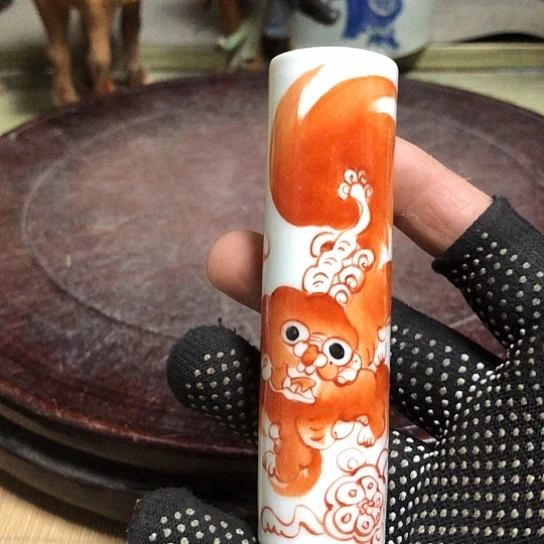 石***阁瓷陶瓷的设计师是一个