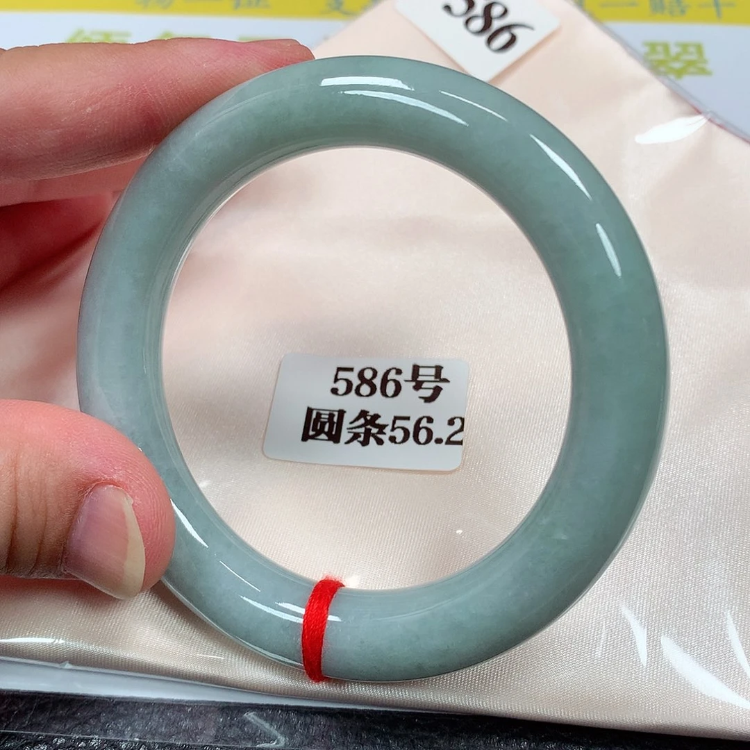 【闪购商品】翡翠手镯未镶嵌586号