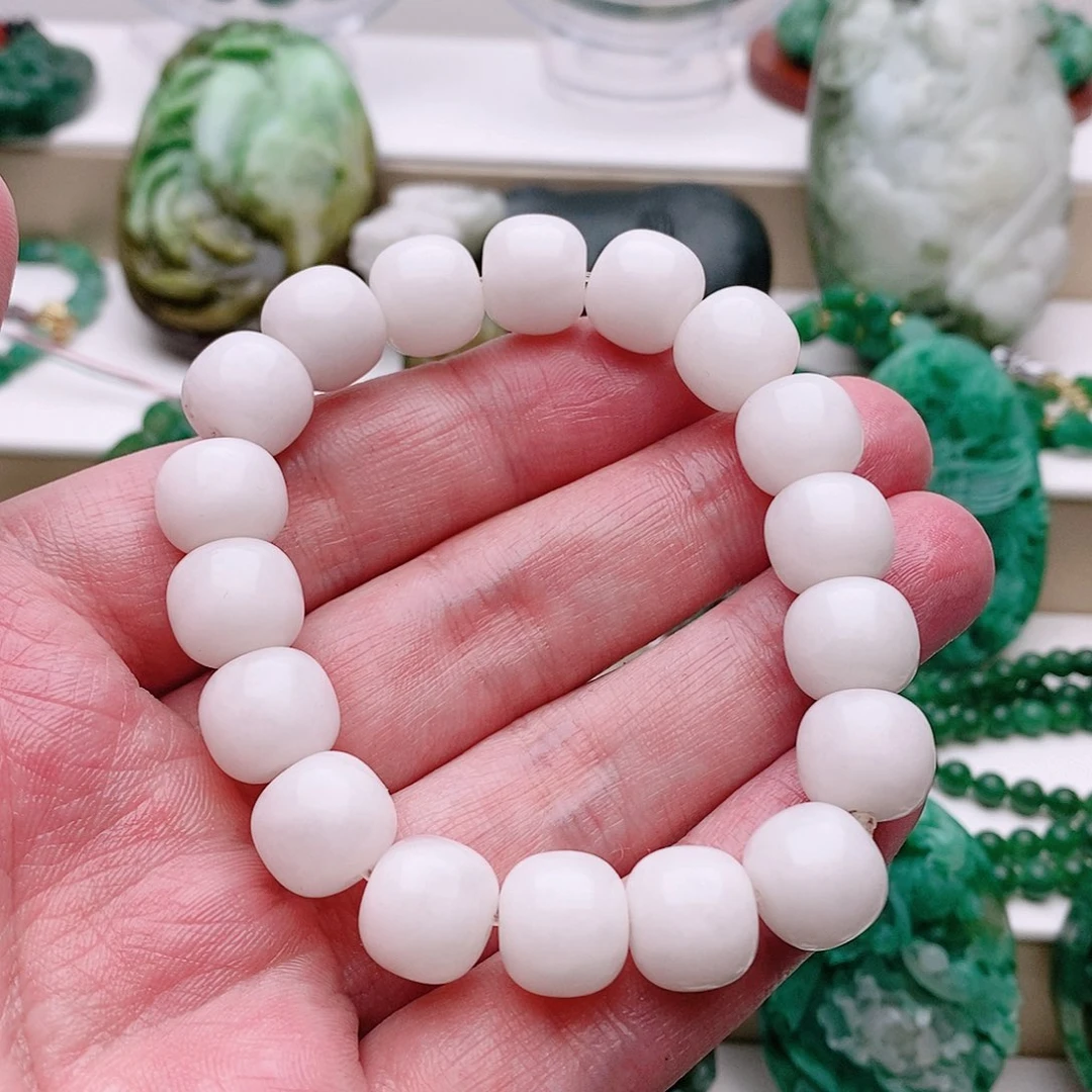 独山玉未镶嵌吊坠