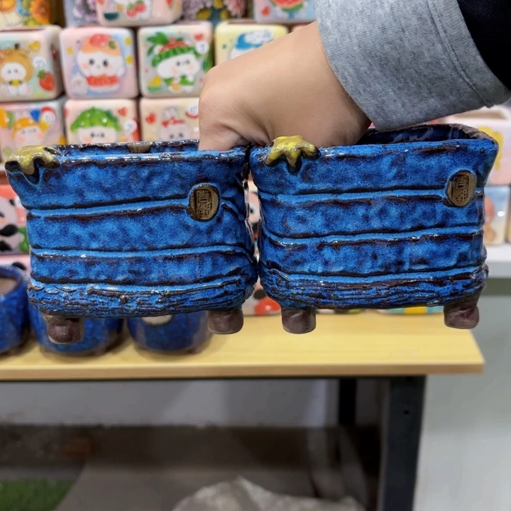 小****内长10宽7高9左右