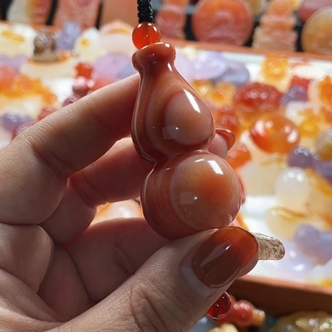 未镶嵌颈饰玛瑙/玉髓*‍****