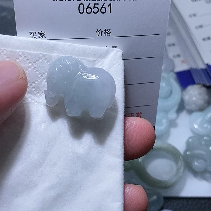 翡翠未镶嵌颈饰天光墟翡翠市场现金代购