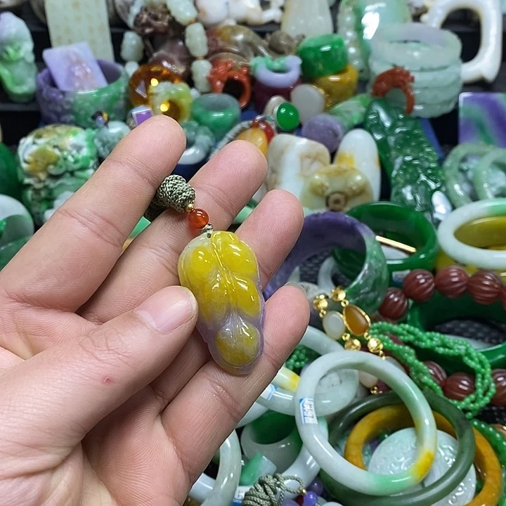 颈饰未镶嵌翡翠夏****｡缅甸翡翠首饰配饰