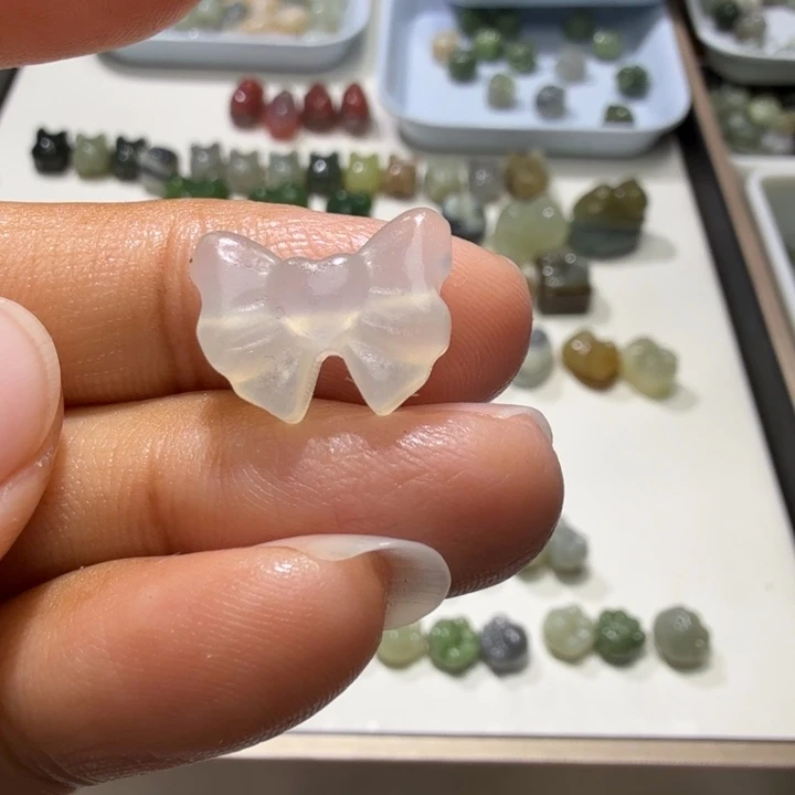 和田玉未镶嵌珠宝奇石