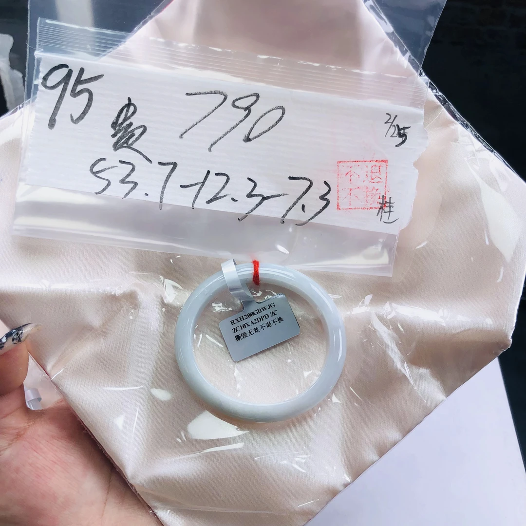 毛货手镯需精细抛光/手镯95