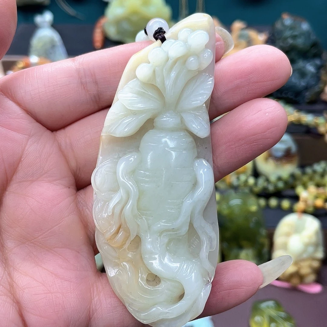 蛇纹石玉颈饰未镶嵌