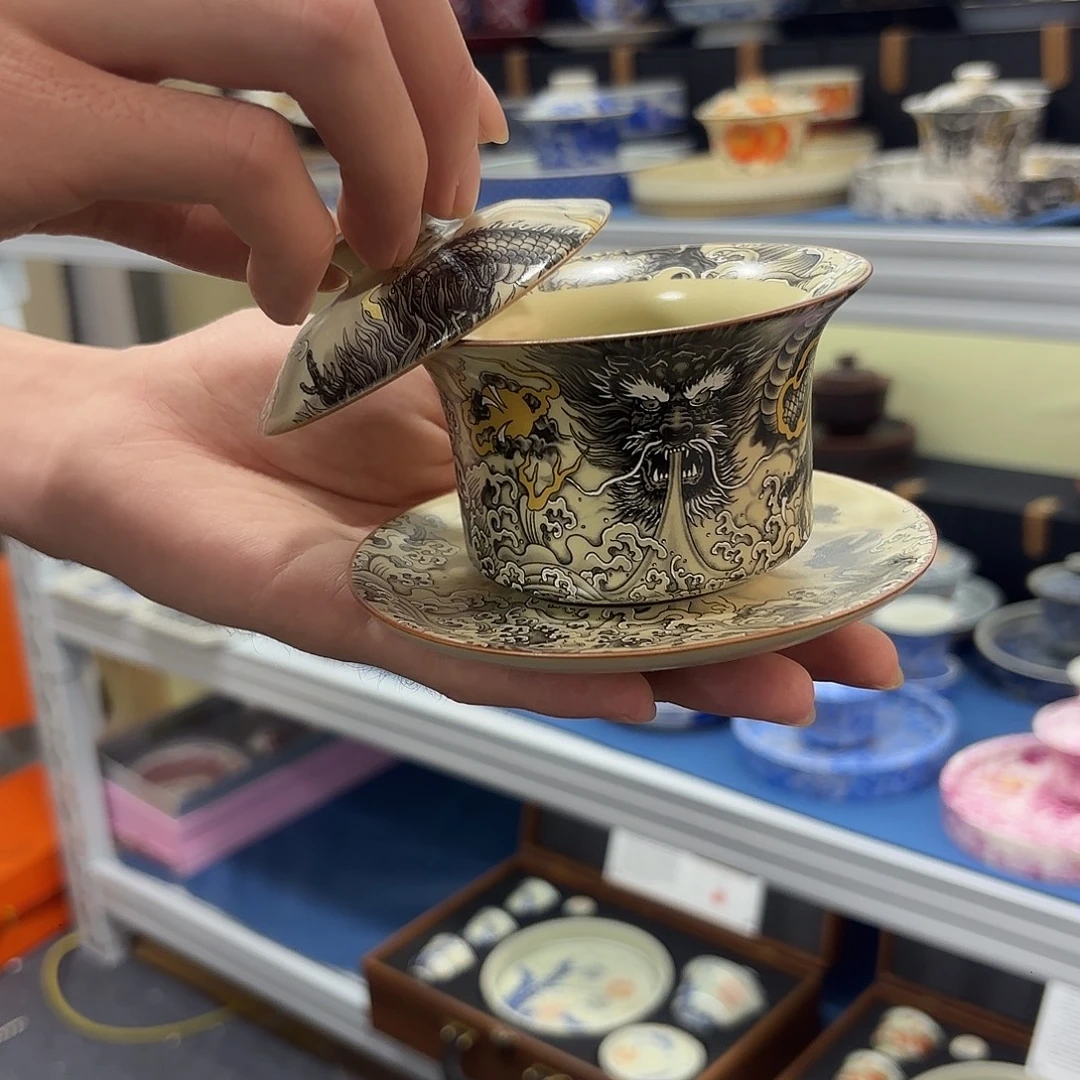 纯纯粹粹的爱了爱