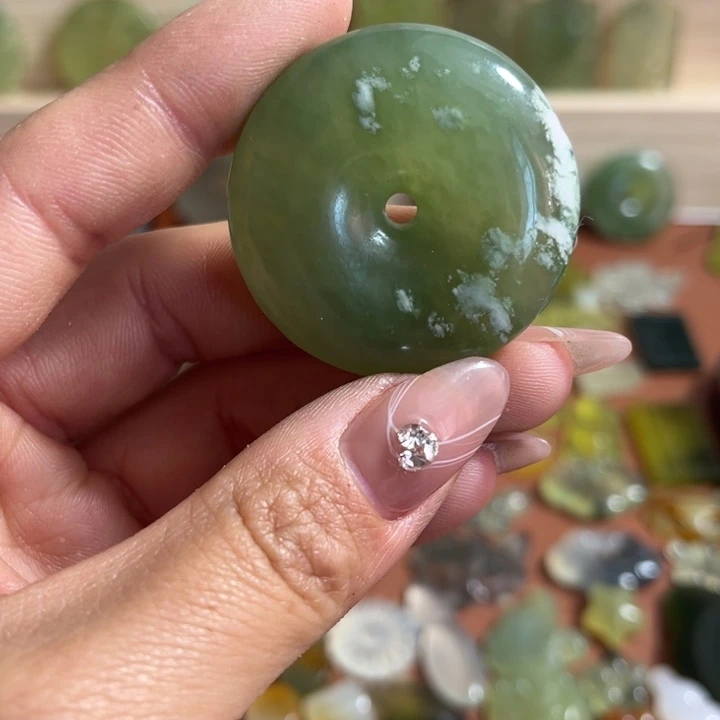蛇纹石玉合金颈饰