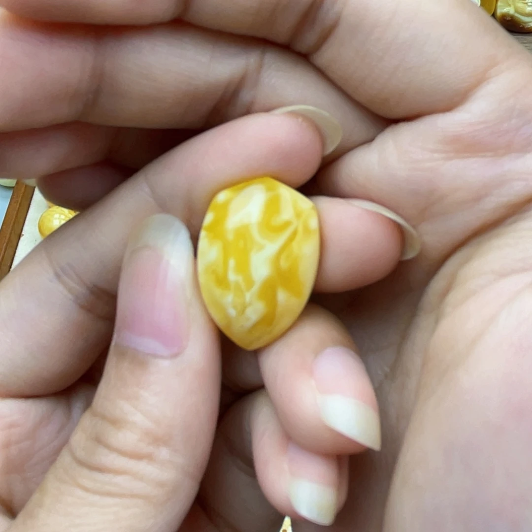 琥珀颈饰未镶嵌福利