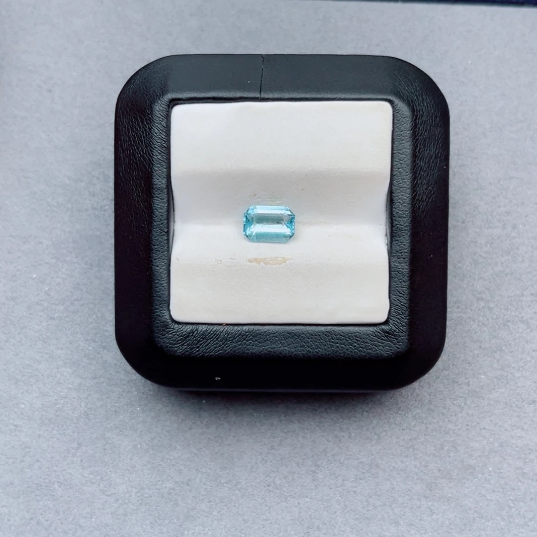 海蓝宝石裸石未镶嵌天然圣玛利亚色1.28CT